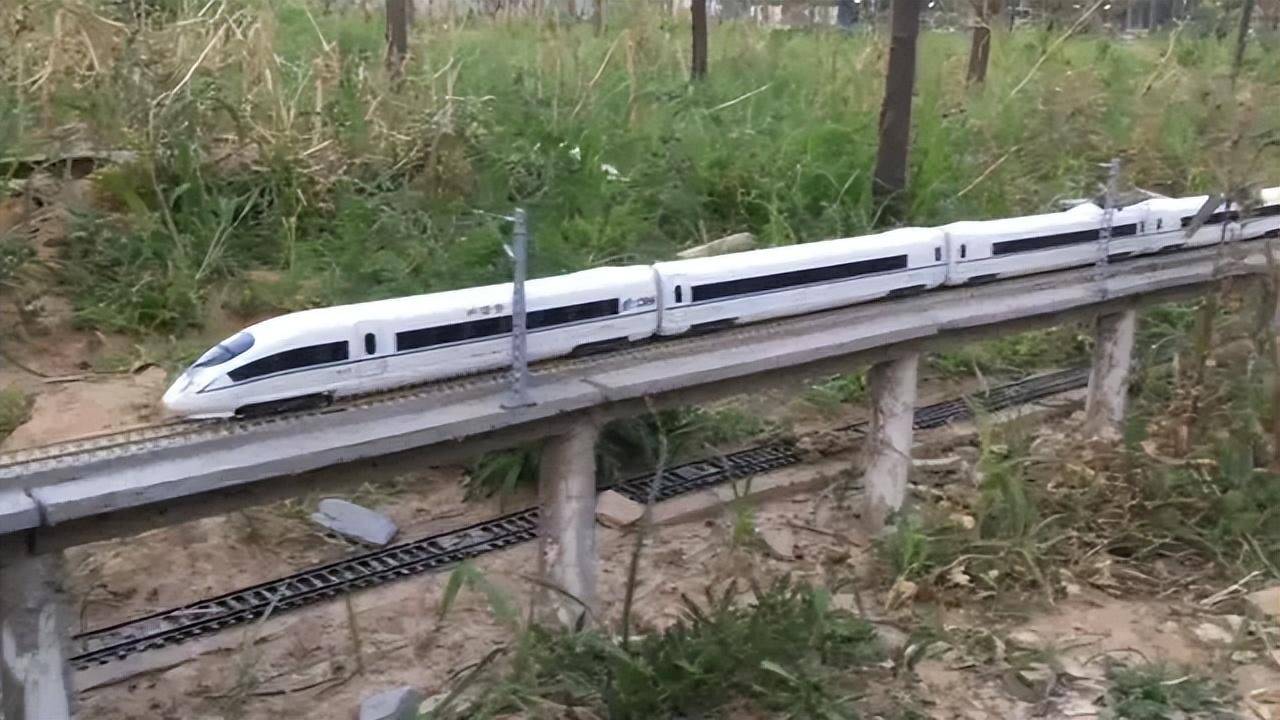 铁穿隧道还能变轨网友：农村基建狂魔九游会网站河南21岁小伙在