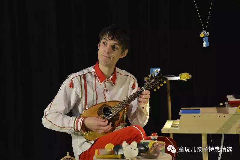 音乐会让孩子在艺术的带领下环游世界九游会网址是多少来自法国的玩具涂鸦(图2) 音乐会让孩子在艺术的带领下环游世界九游会网址是多少来自法国的玩具涂鸦(图2)